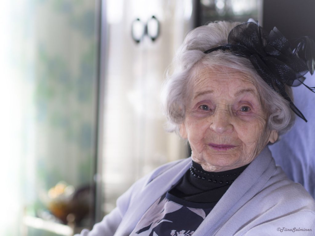 Nauru kannattelee 106-vuotiasta Ainoa